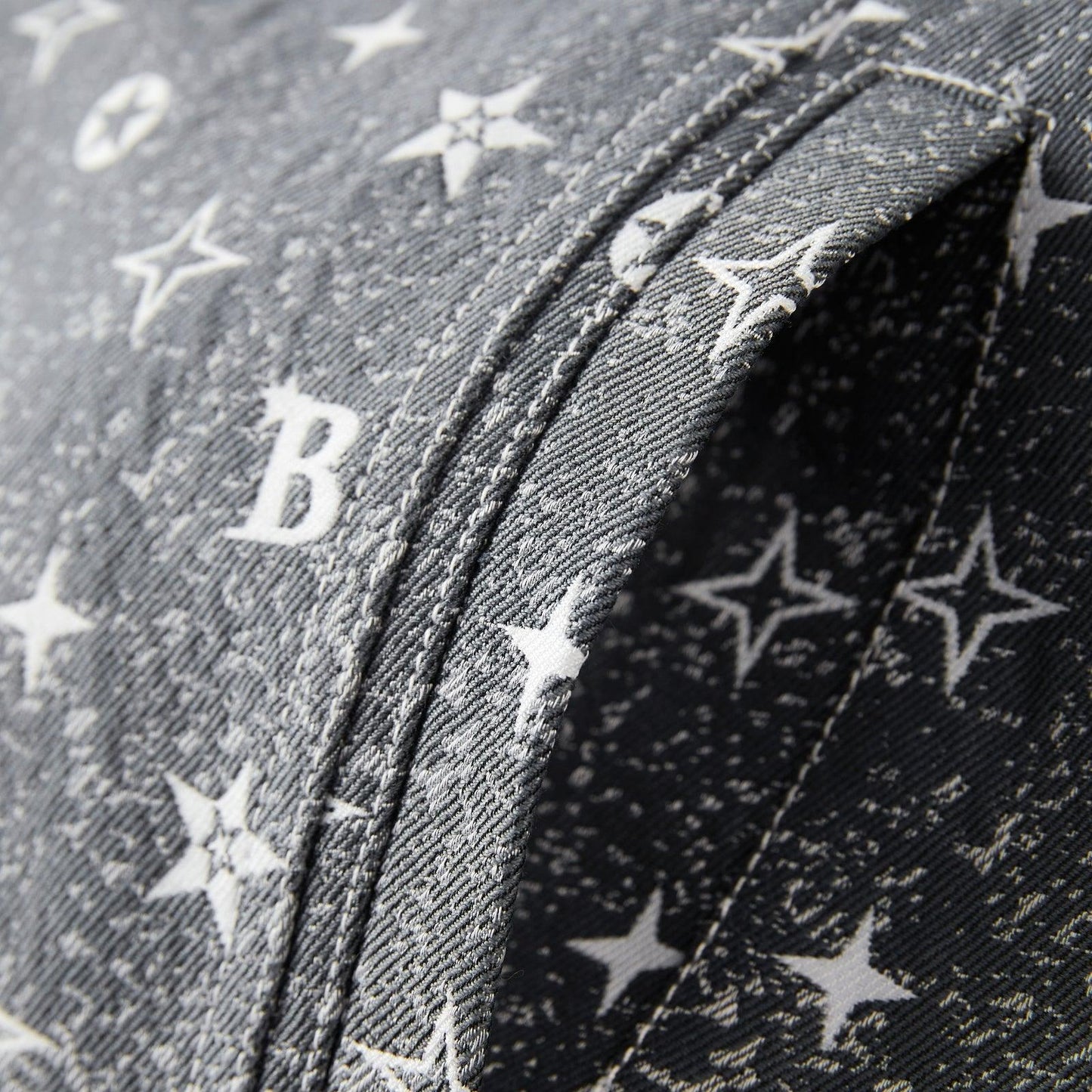 Men's Loose Fit 3D Jacquard Denim Jacket – White Gradient Design for Spring and Fall 6